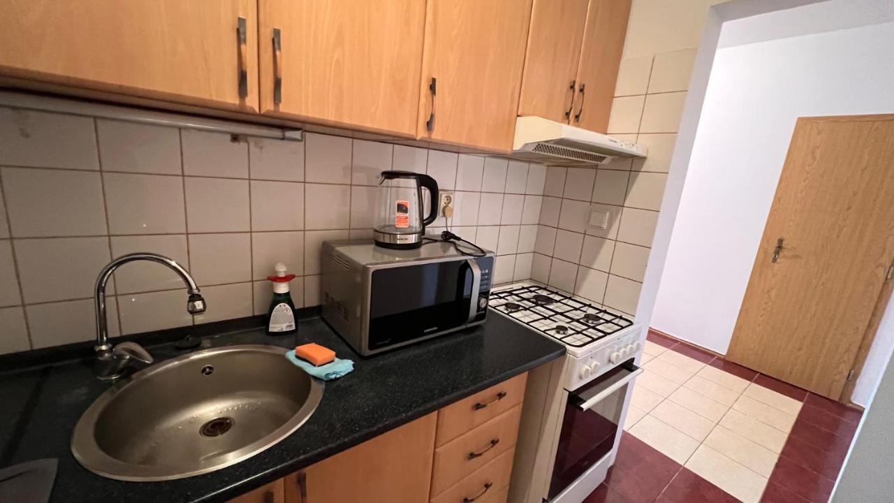 2 Room Apartment, Near Oc Galeria, Petrzalka Bratislava Exteriér fotografie