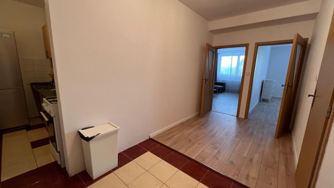 2 Room Apartment, Near Oc Galeria, Petrzalka Bratislava Exteriér fotografie